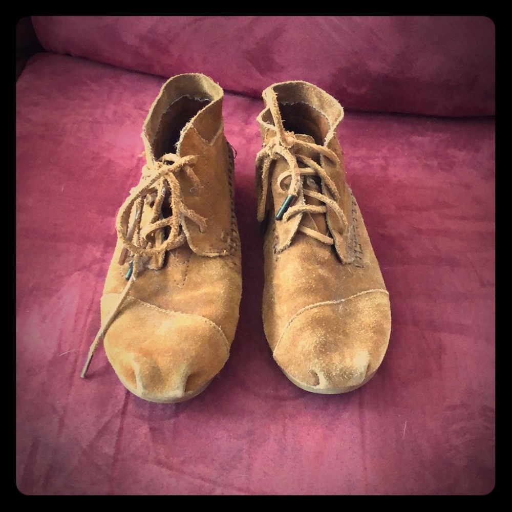 TOMS Moccasin Booties (7.5)